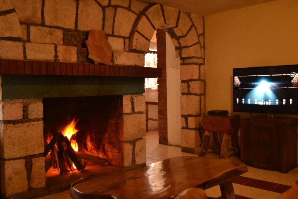 קריל Hotel Posada Del Cobre מראה חיצוני תמונה